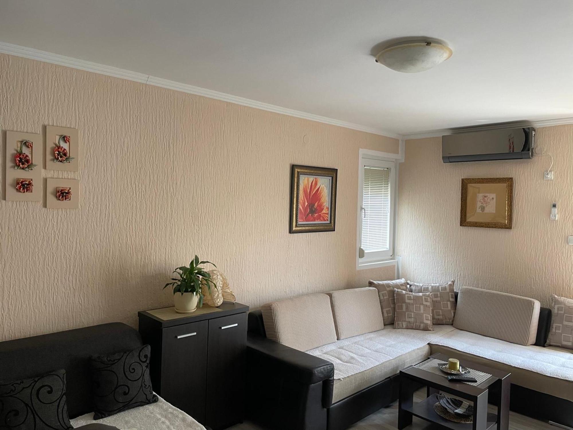 Studio Apartment For Rent In Budva Exteriör bild