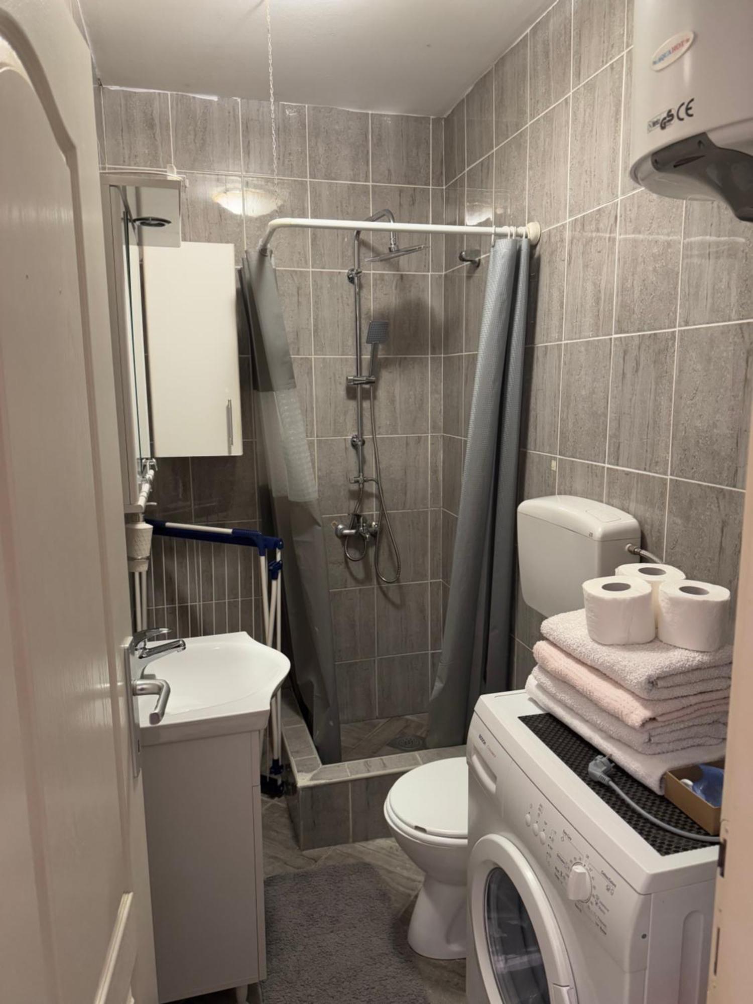 Studio Apartment For Rent In Budva Exteriör bild